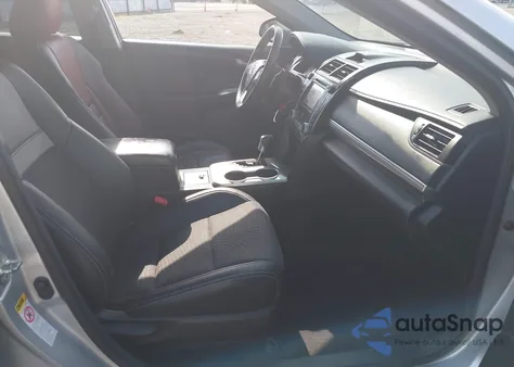 2013 Toyota Camry Se z USA, uszkodzony, nr VIN 4T1BF1FK1DU689837